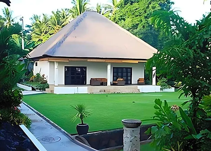 فندق Paradise 4*